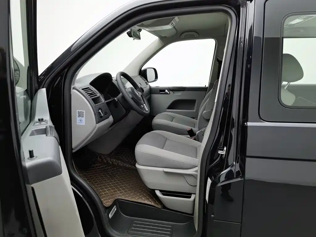 Volkswagen Caravelle — миниатюра 10