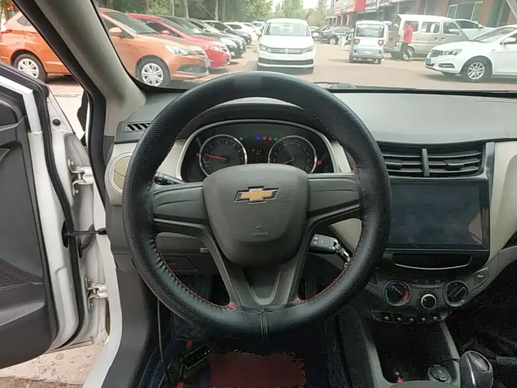 Chevrolet Sail — миниатюра 11