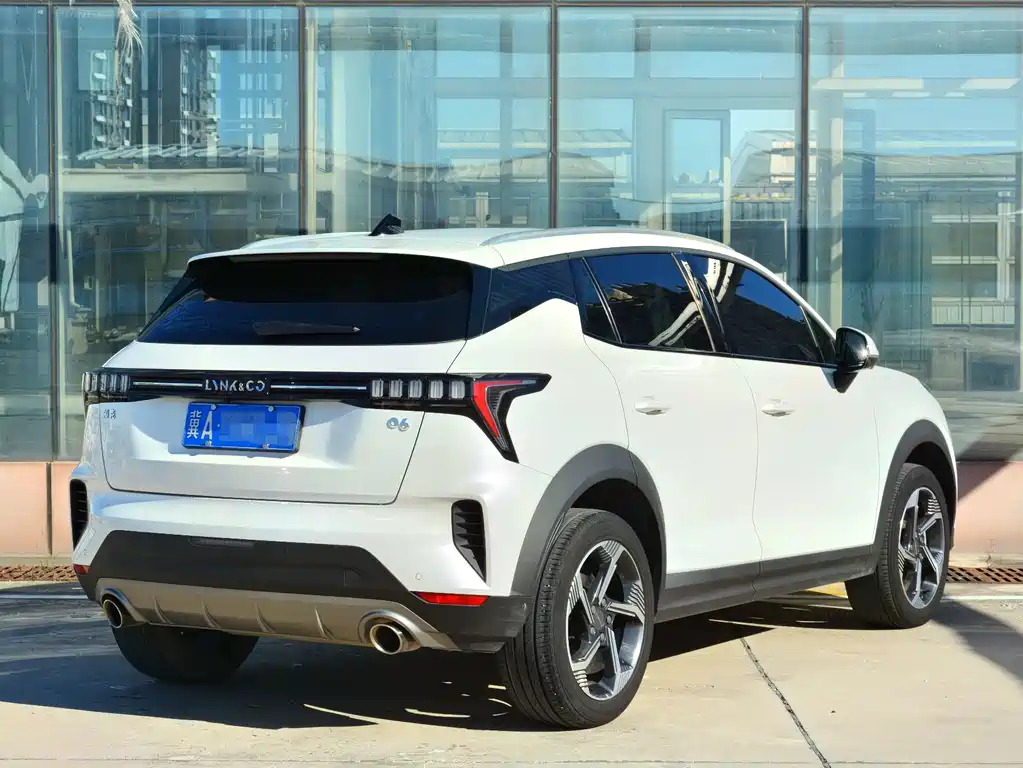 Lynk & Co 06 — миниатюра 3