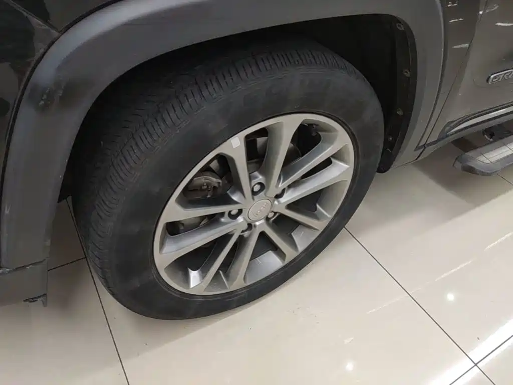 Jeep Grand Commander — миниатюра 23