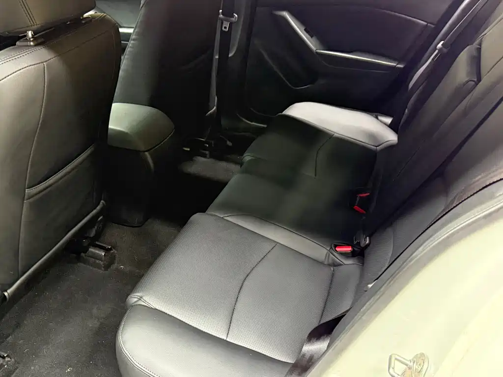 Mazda 3 Axela — миниатюра 10