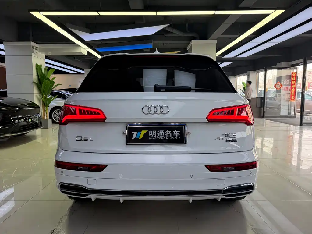 Audi Q5L — миниатюра 4