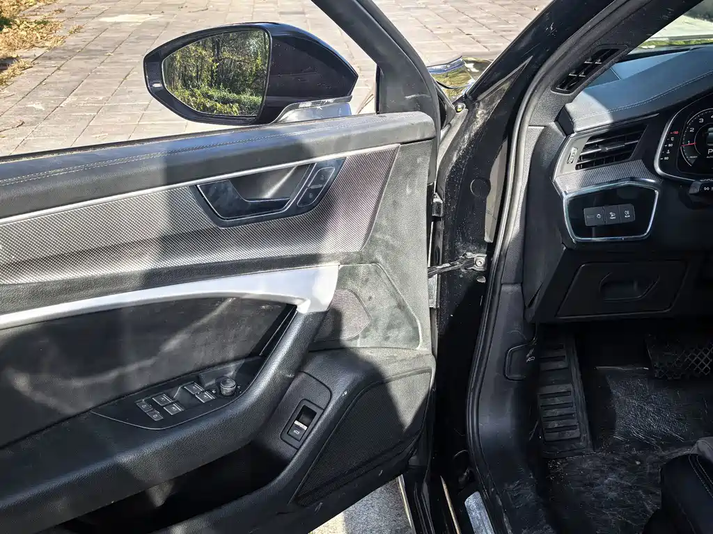 Audi A6L — миниатюра 6