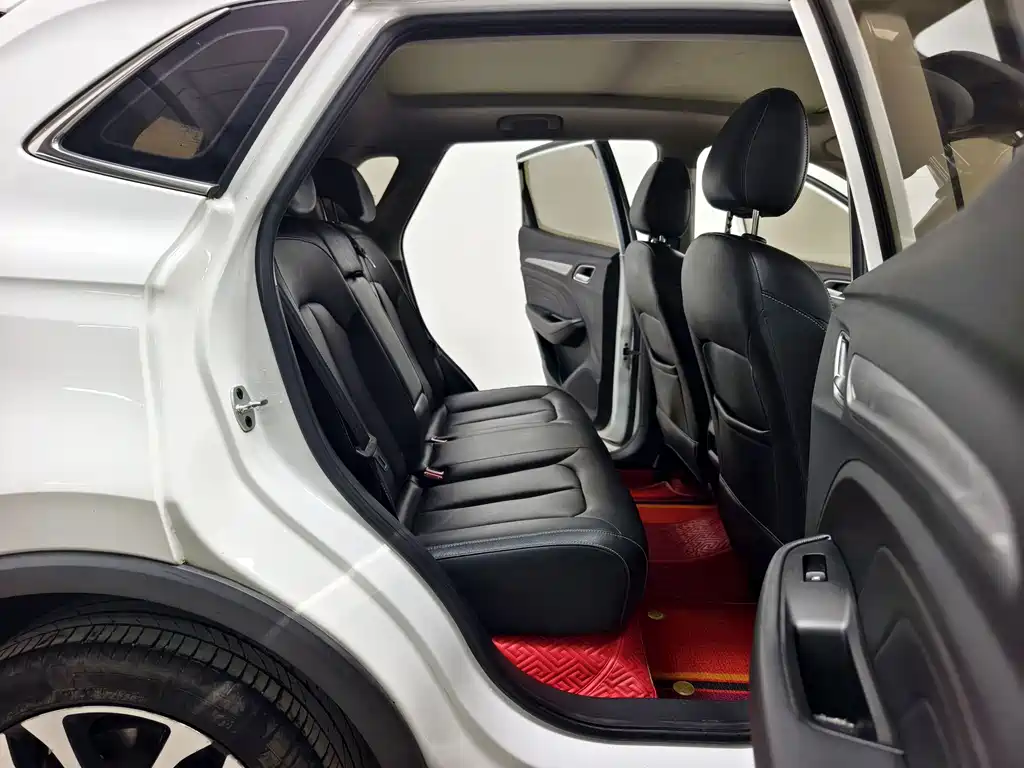 Roewe RX3 — миниатюра 16