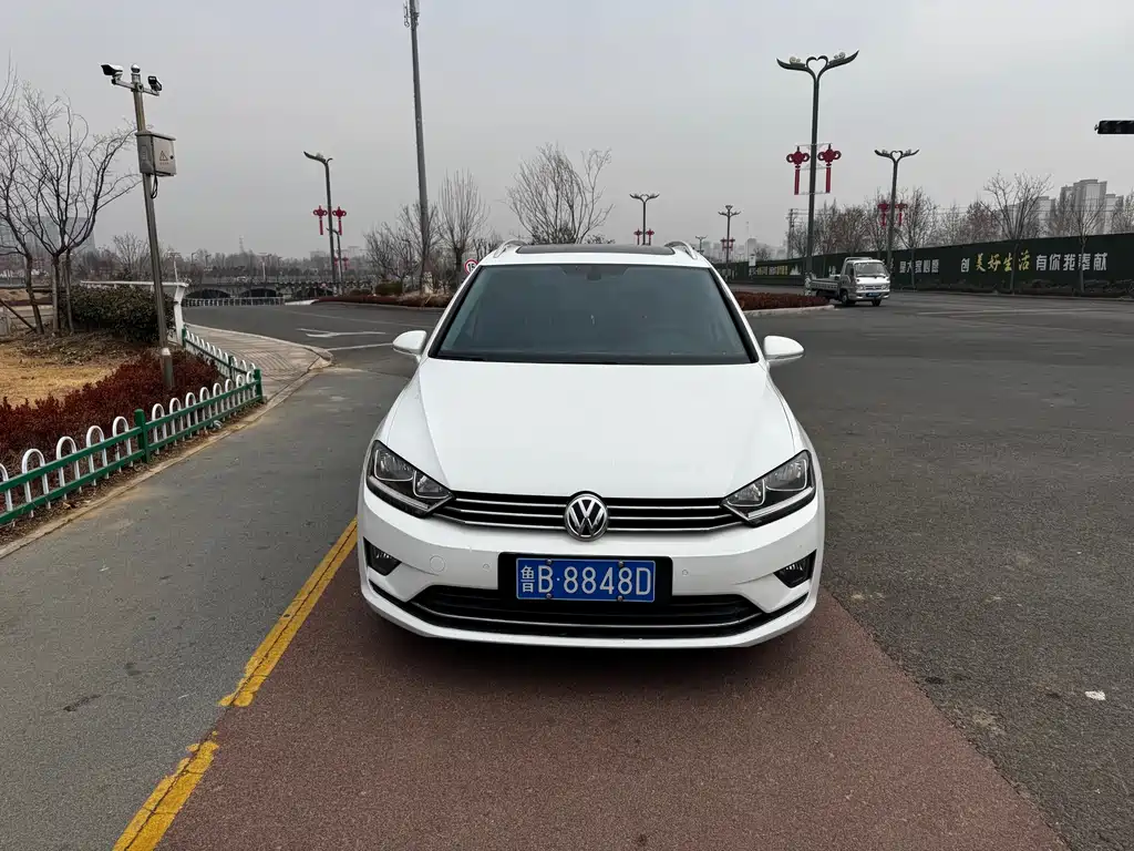 VOLKSWAGEN GOLF*JIAYU