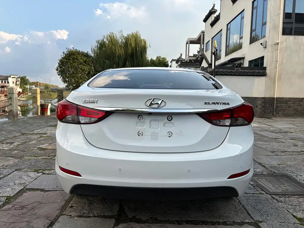 Hyundai Elantra Langdong — миниатюра 6