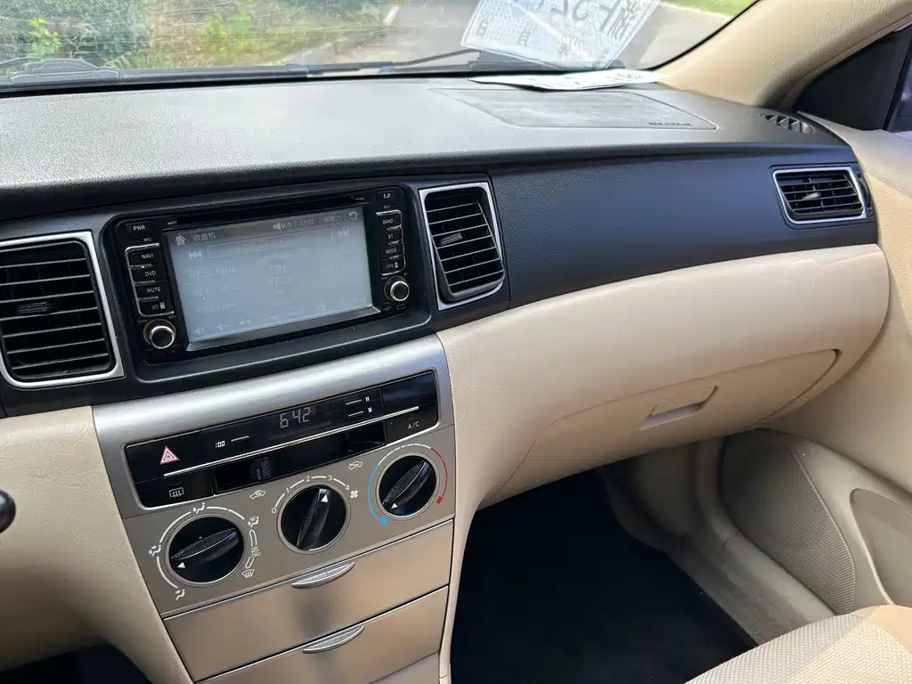 Toyota Corolla — миниатюра 14