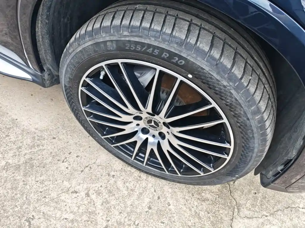 Mercedes-Benz GLC — миниатюра 12