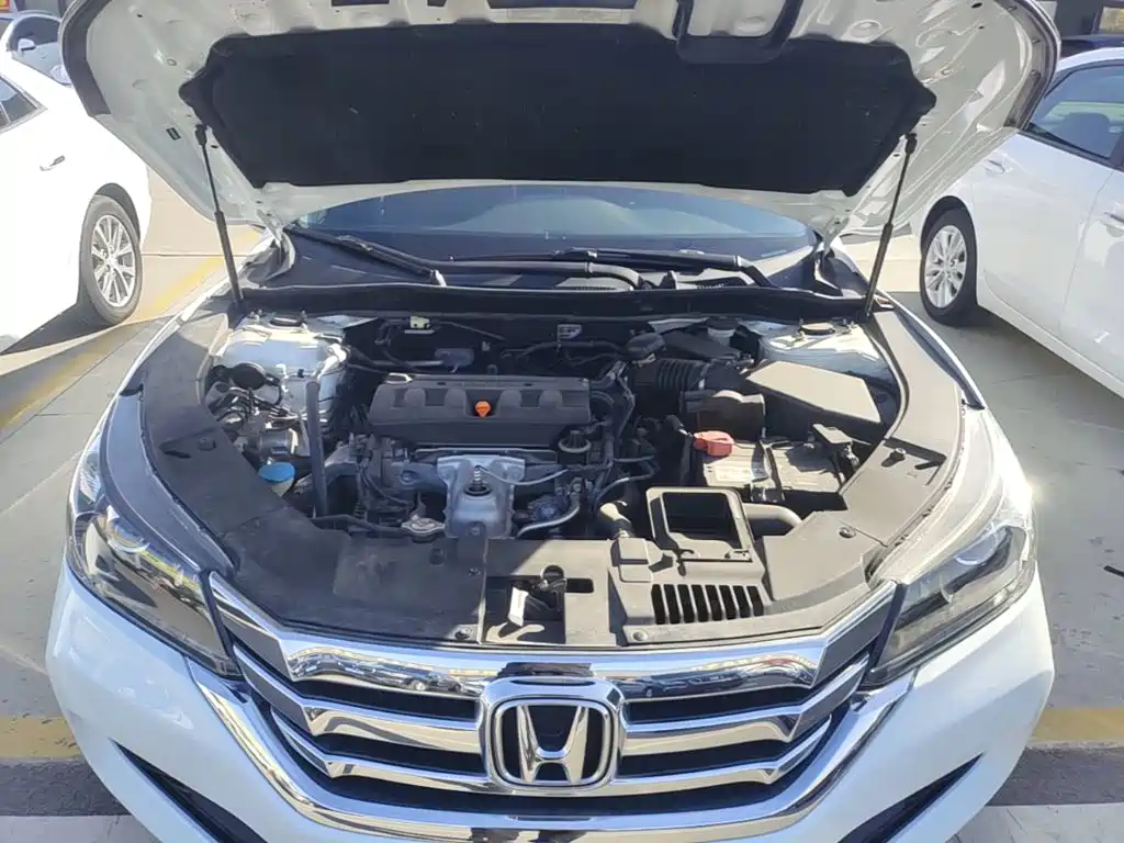 Honda Accord — миниатюра 20