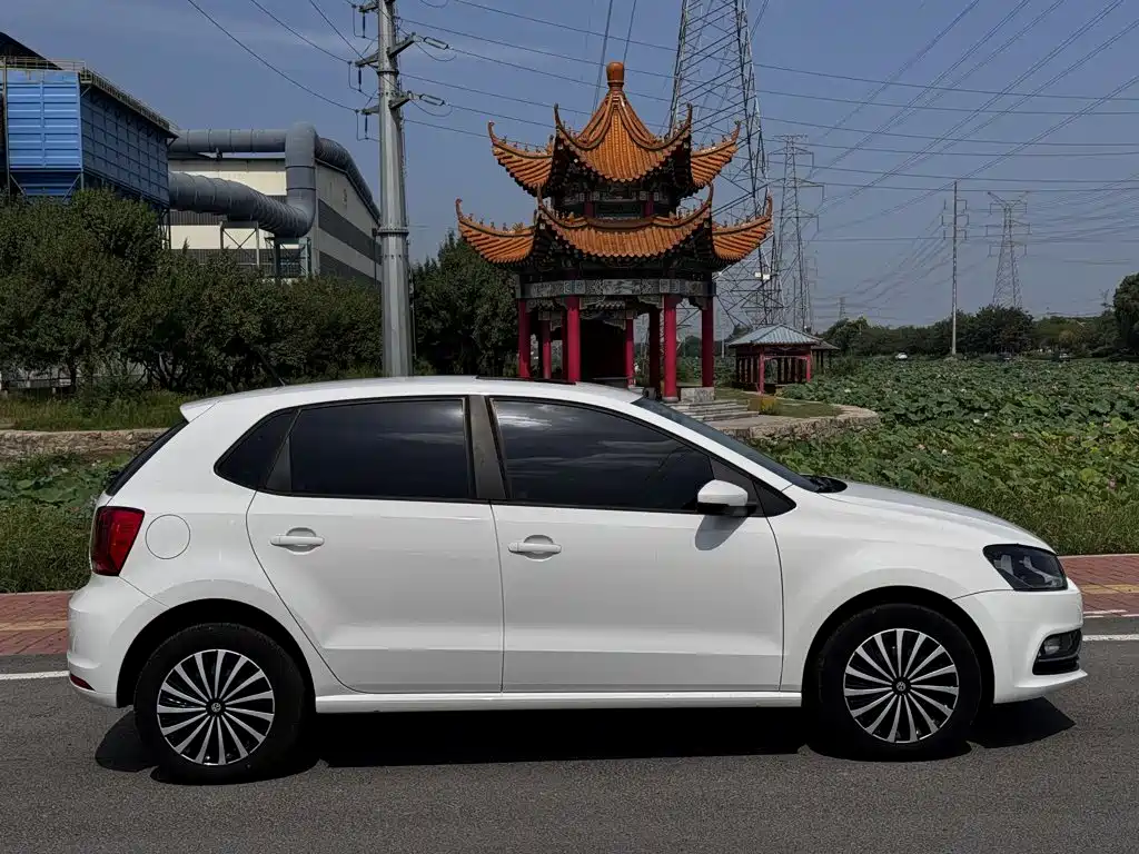 Volkswagen Polo — миниатюра 10