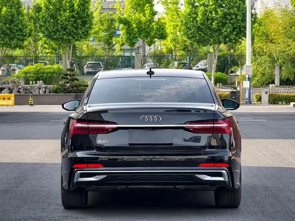Audi A6L 2025 45 TFSI quattro Premium