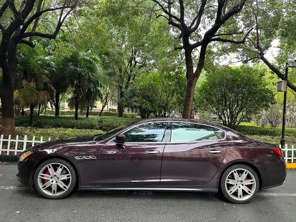 Maserati Quattroporte — миниатюра 4