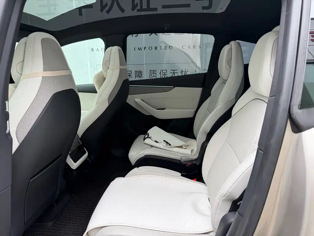 Tesla Model Y L — миниатюра 5