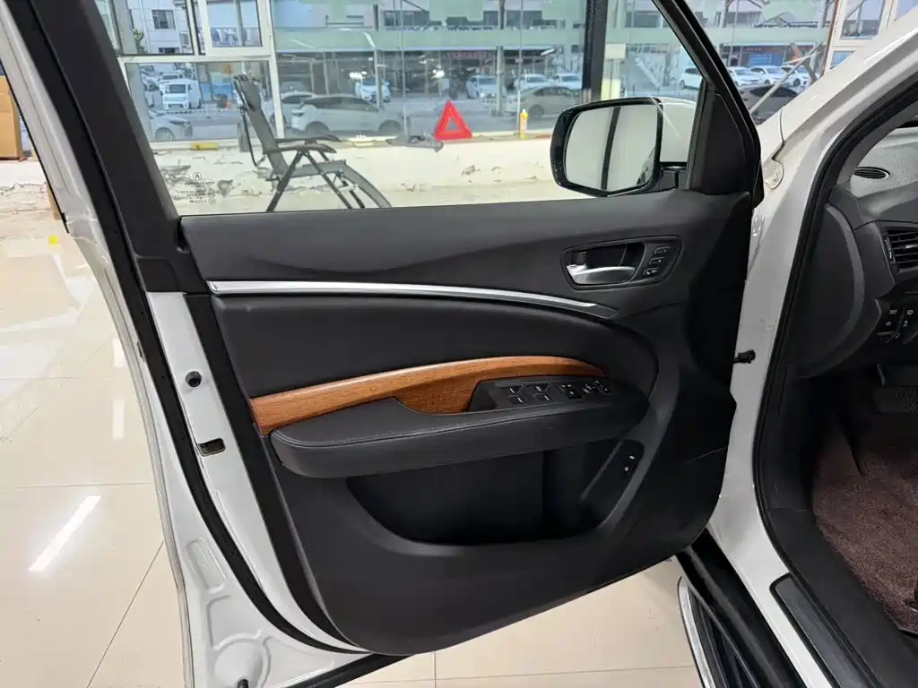 Acura MDX — миниатюра 6