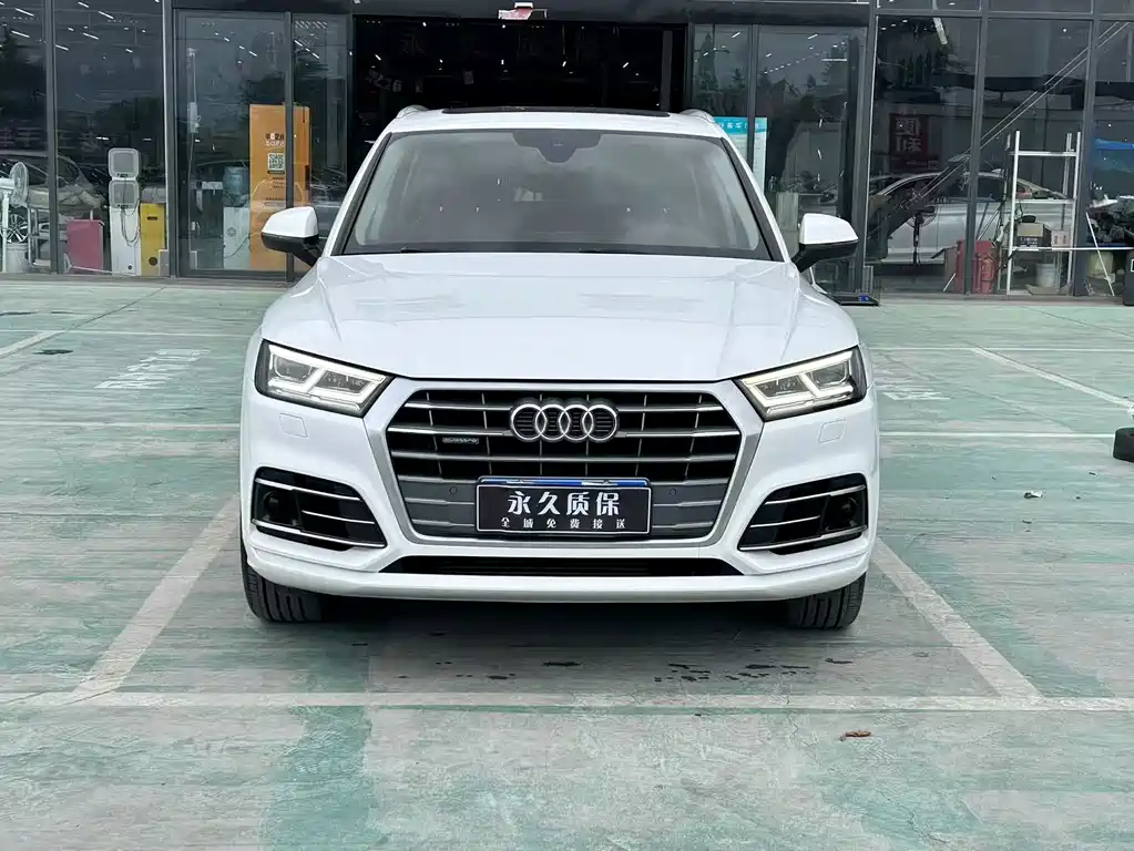 Audi Q5L — миниатюра 2