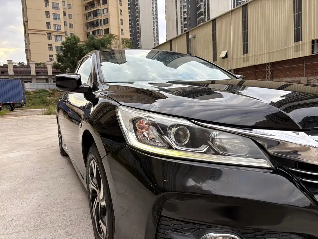 Honda Accord — миниатюра 16