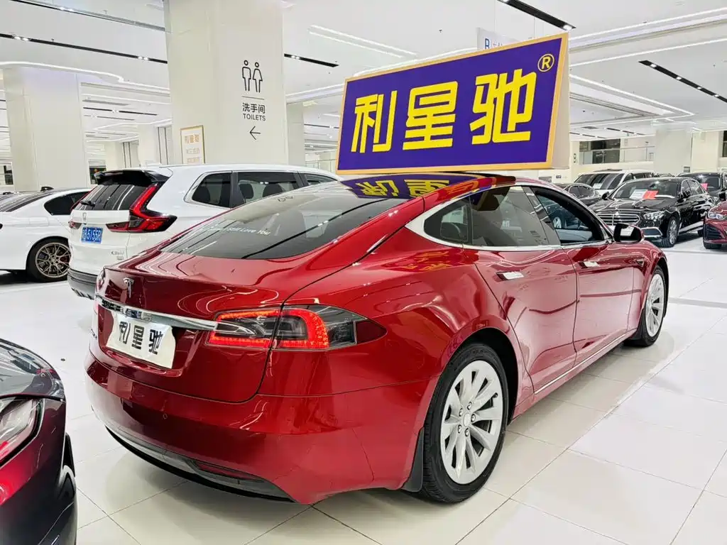 Tesla Model S — миниатюра 4