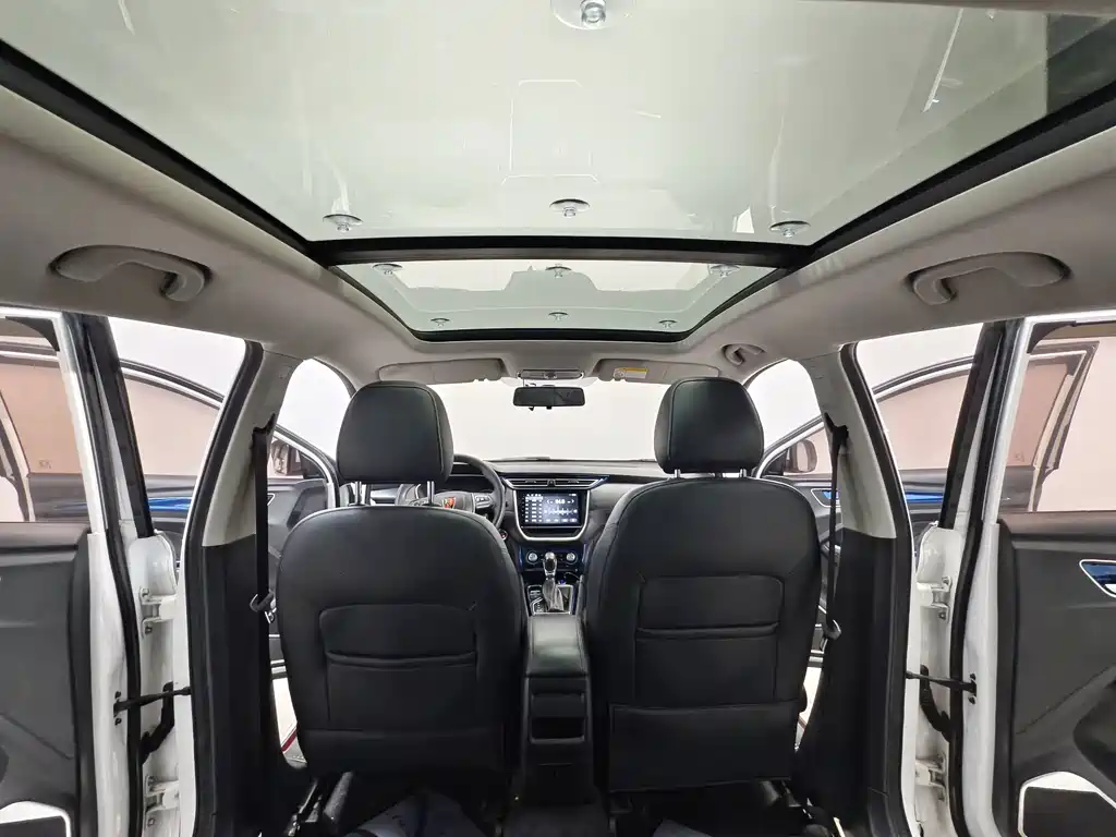 Roewe RX3 — миниатюра 10