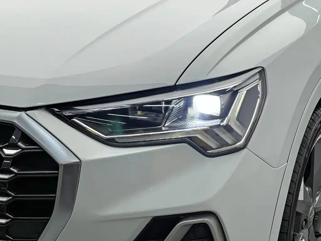 Audi Q3 — миниатюра 9