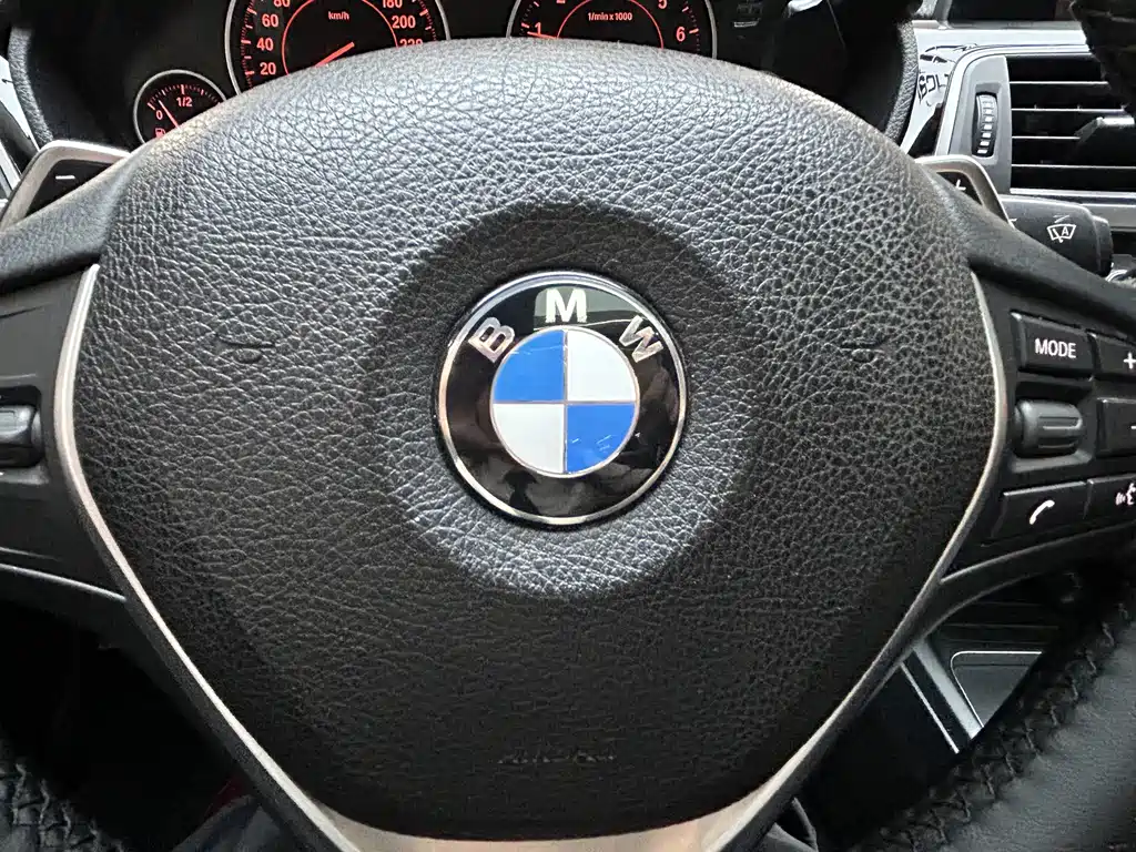 BMW 3 Series — миниатюра 26