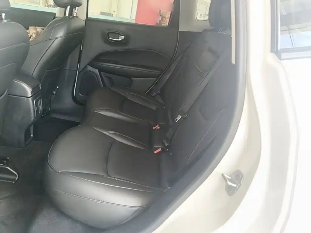 Jeep Compass — миниатюра 17