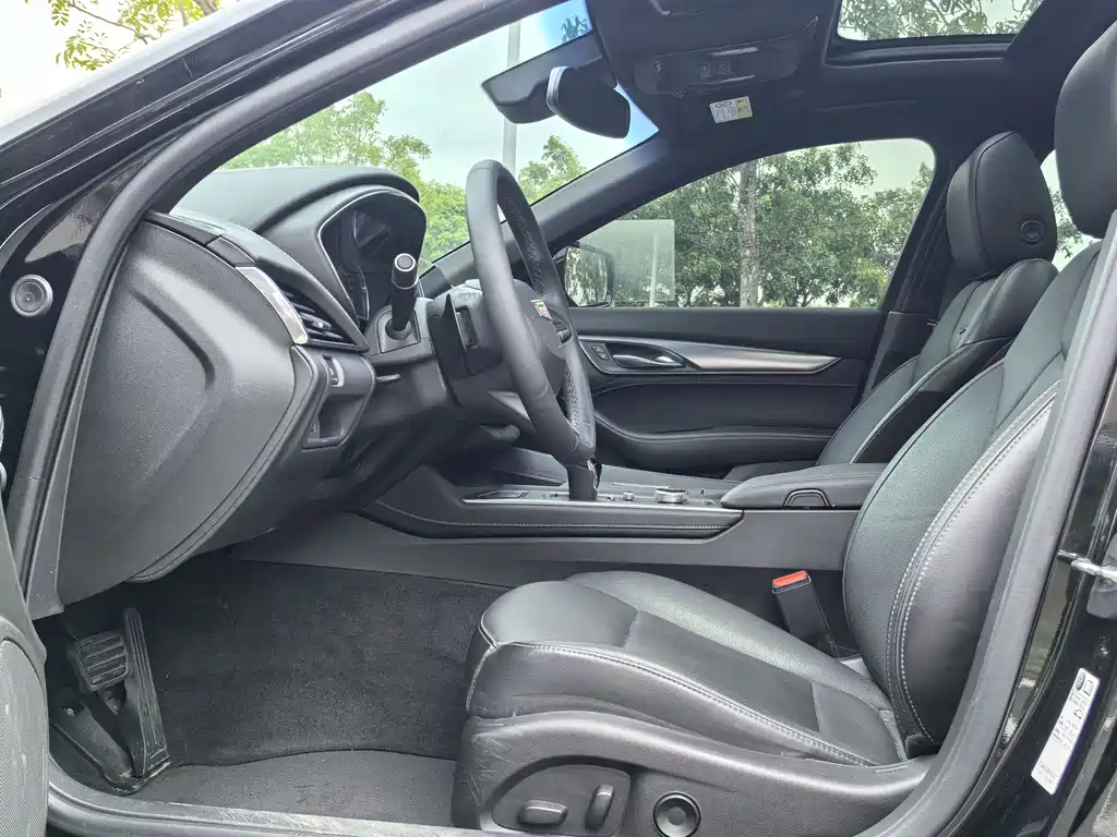 Cadillac CT5 2022 28T Luxury （ Standard ）