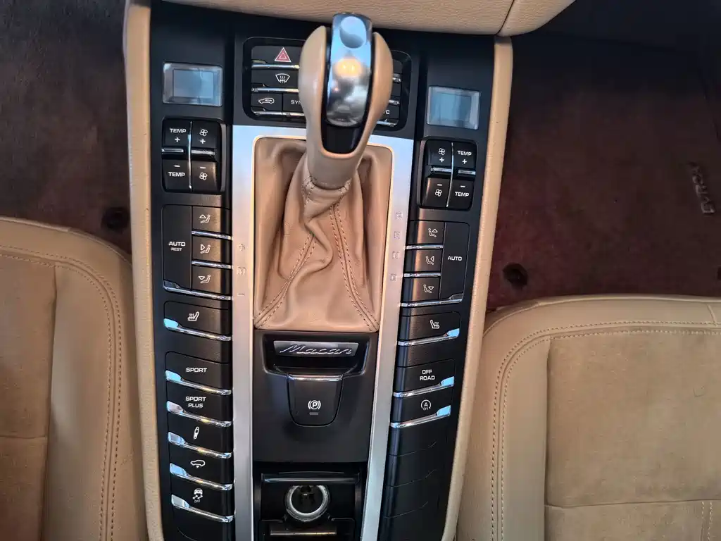 Porsche Macan — миниатюра 8