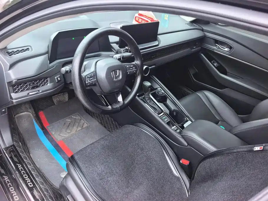 Honda Accord — миниатюра 12