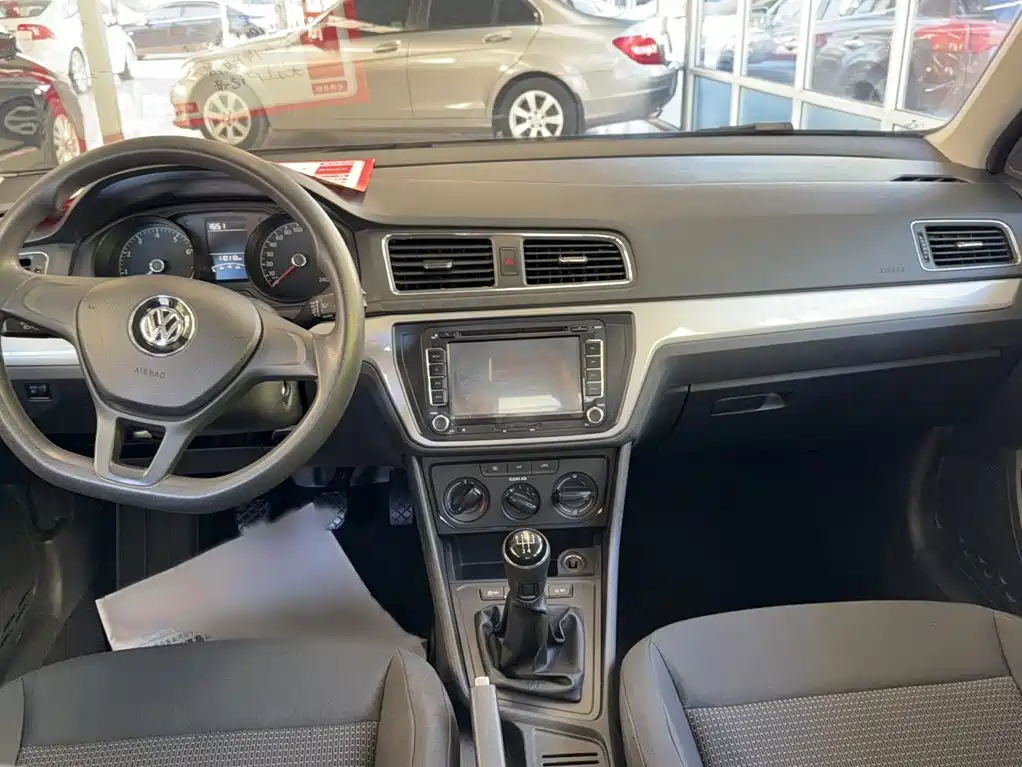 Volkswagen Lavida — миниатюра 10