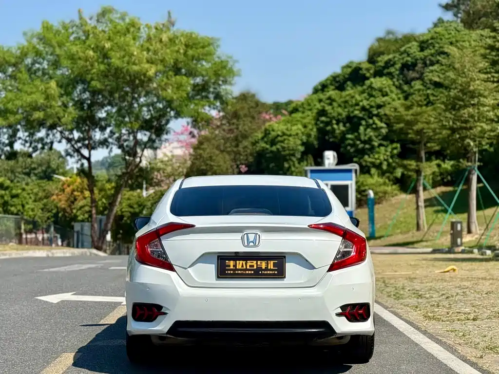 Honda Civic — миниатюра 6