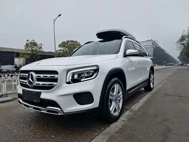 MERCEDES-BENZ GLB