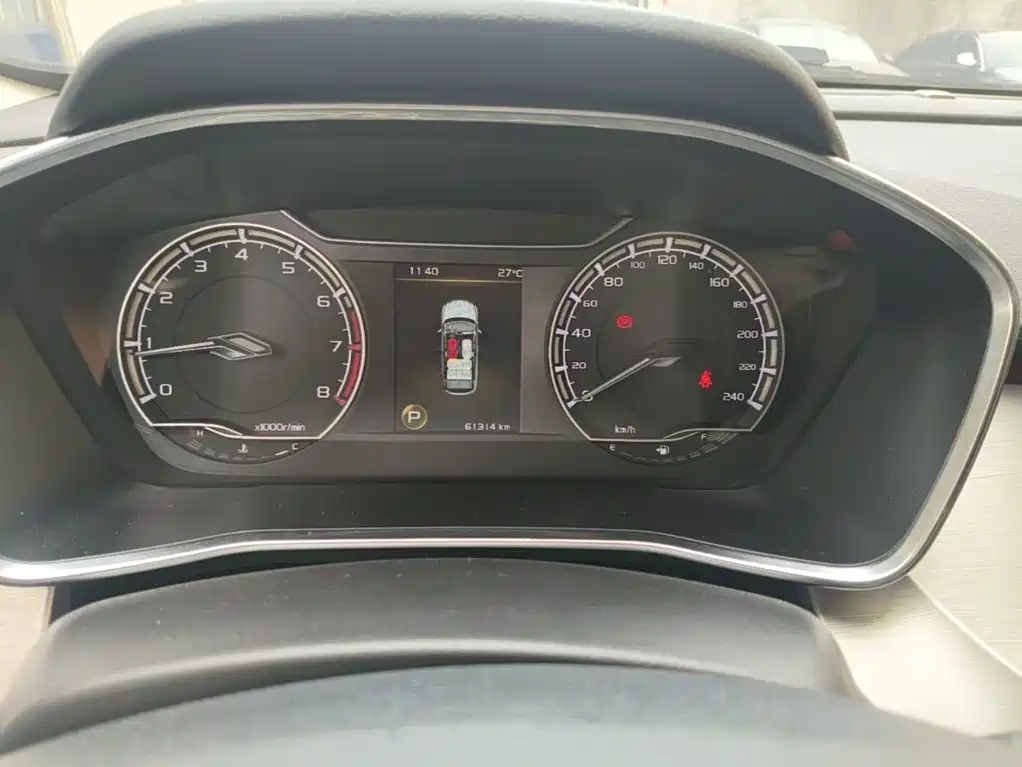 Geely Binyue — миниатюра 12