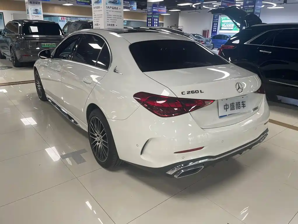 Mercedes-Benz C-Class — миниатюра 5