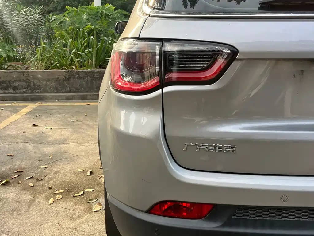 Jeep Compass — миниатюра 21