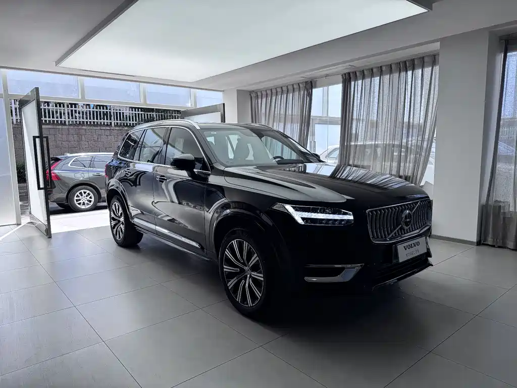 VOLVO XC90 PLUG IN HYBRID
