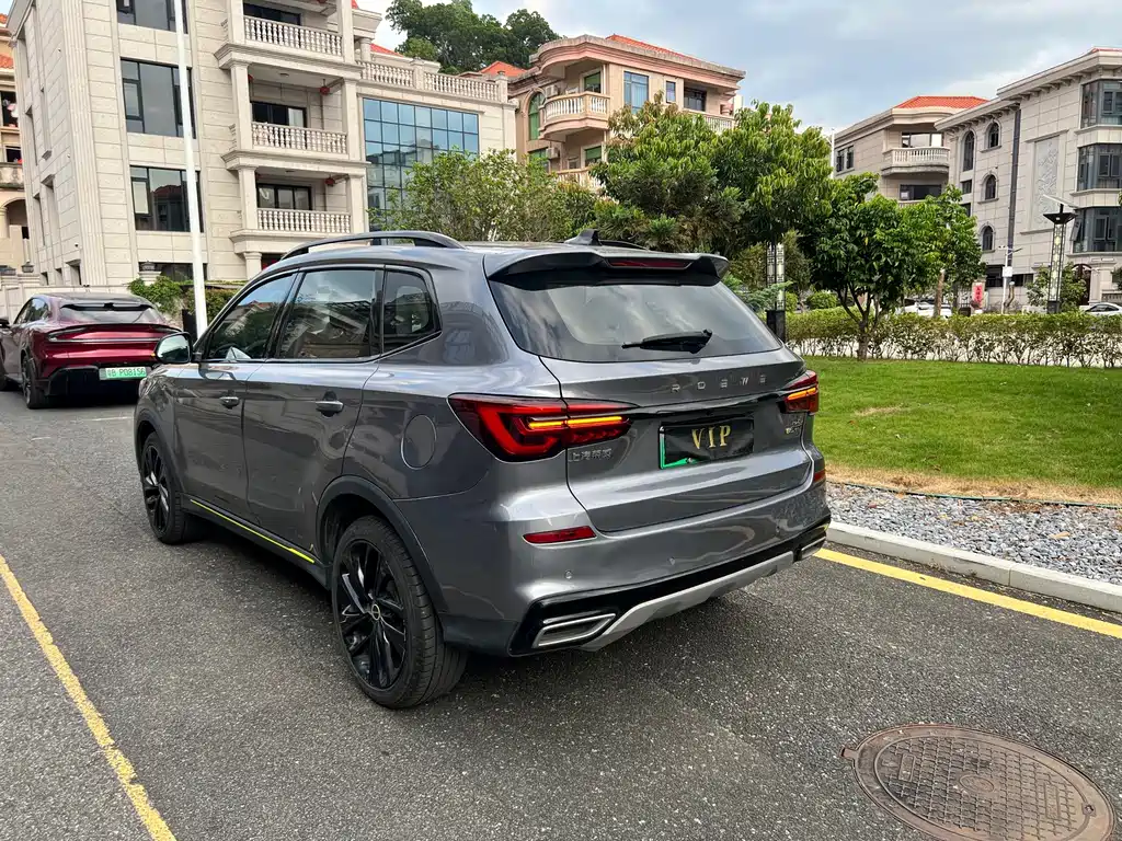 Roewe RX5 New Energy — миниатюра 6