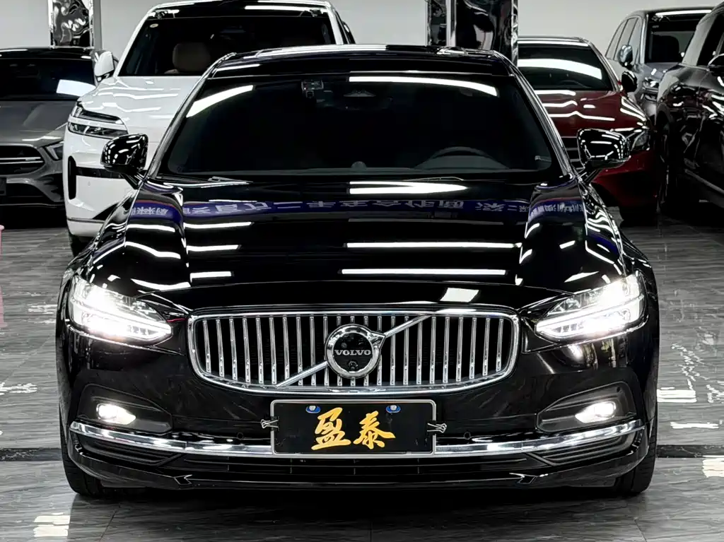 Volvo S90 2024 B5 Luxury