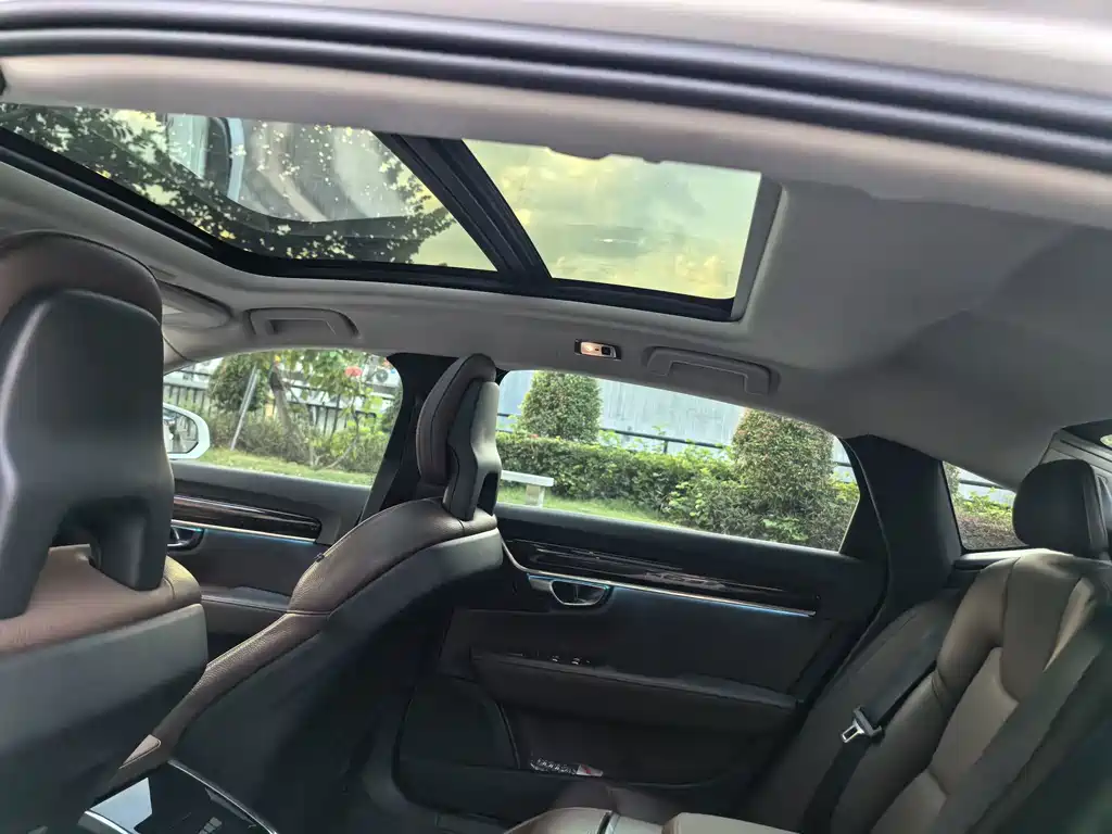 Volvo S90 — миниатюра 12
