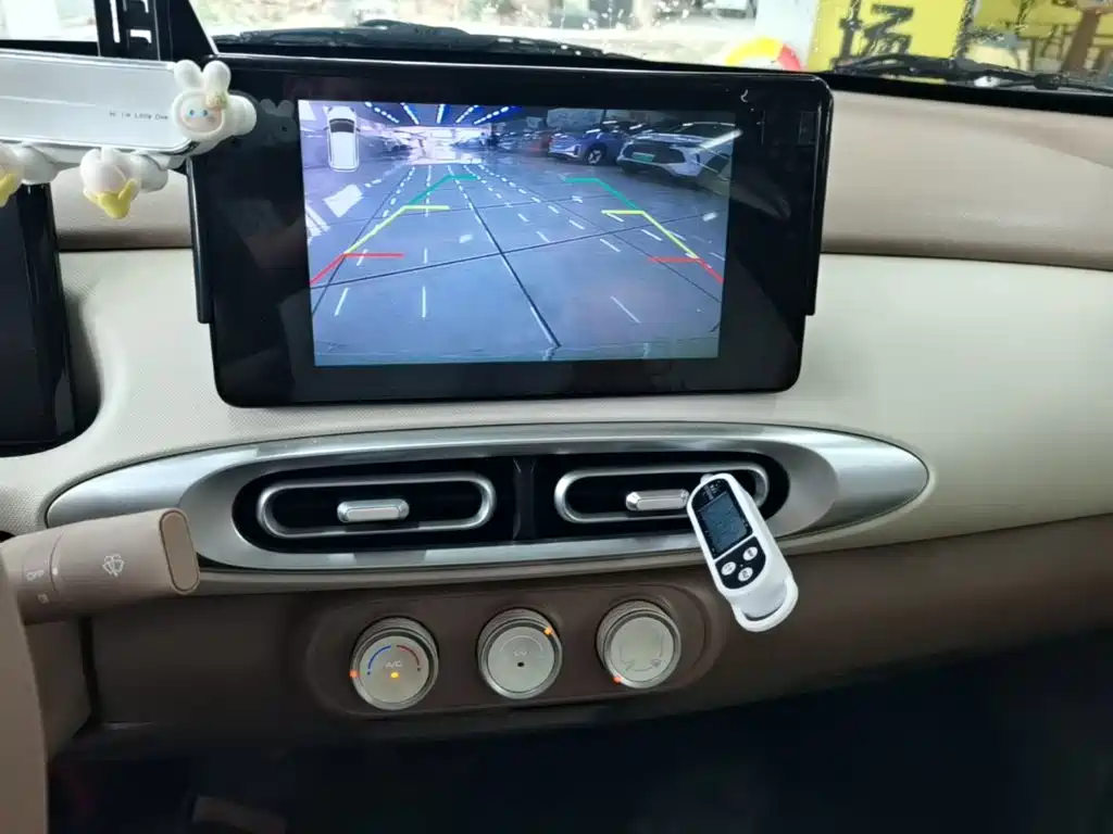 Wuling MINIEV — миниатюра 13