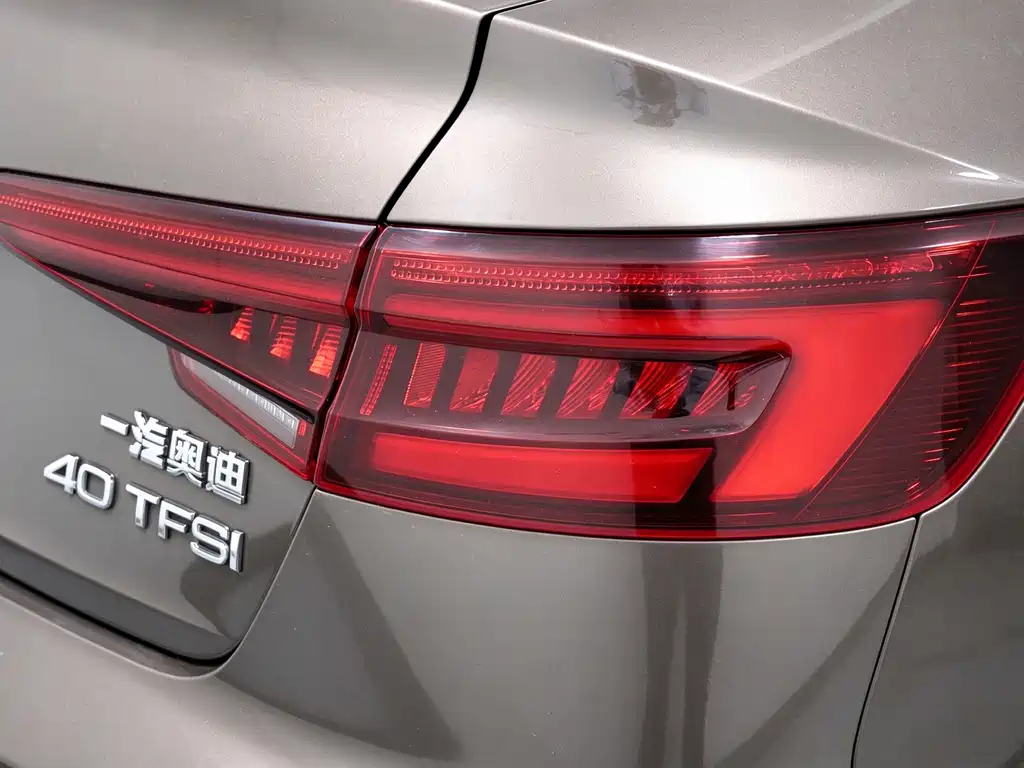 Audi A4L — миниатюра 14