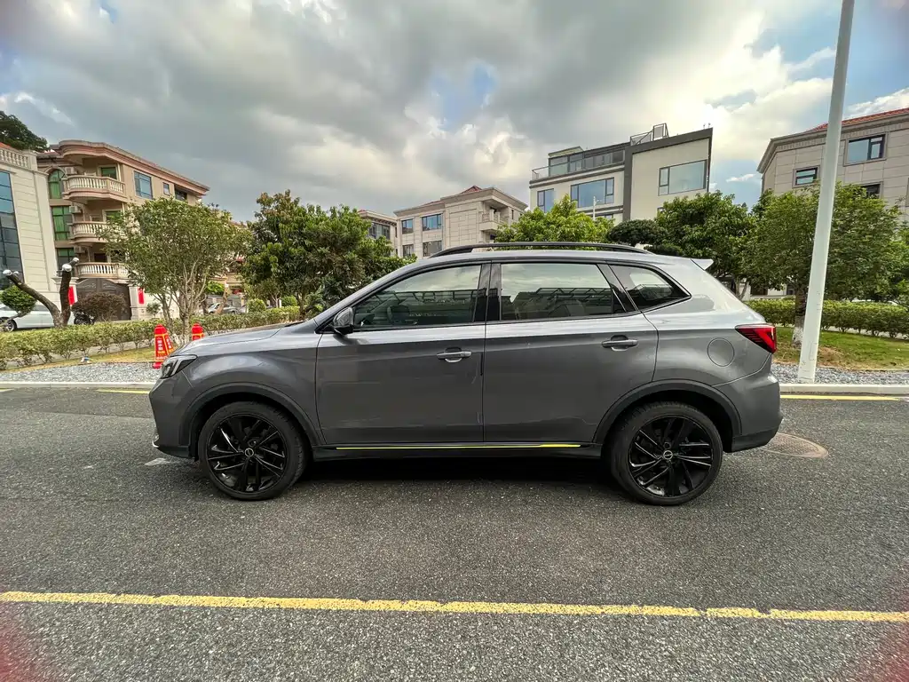 Roewe RX5 New Energy — миниатюра 5