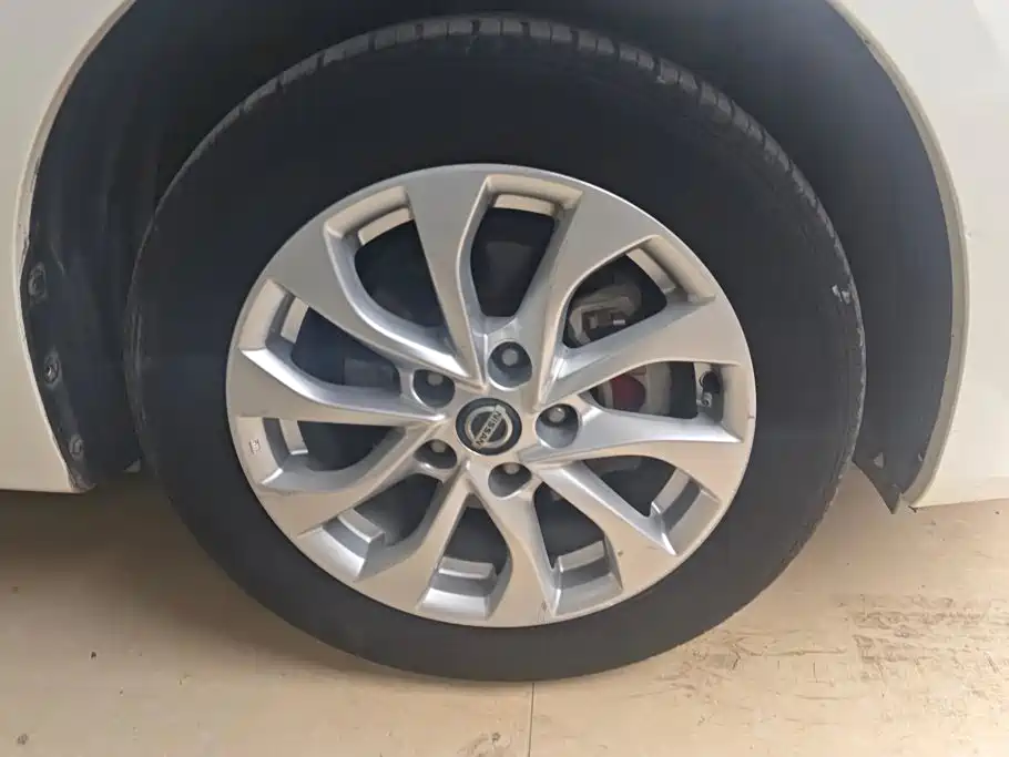 Nissan Sylphy — миниатюра 6