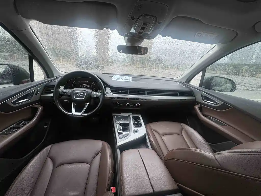 Audi Q7 — миниатюра 6
