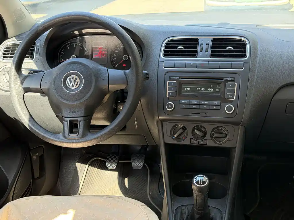 Volkswagen Polo — миниатюра 10