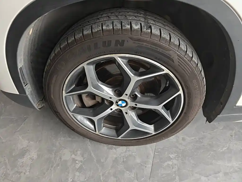 BMW X1 — миниатюра 23