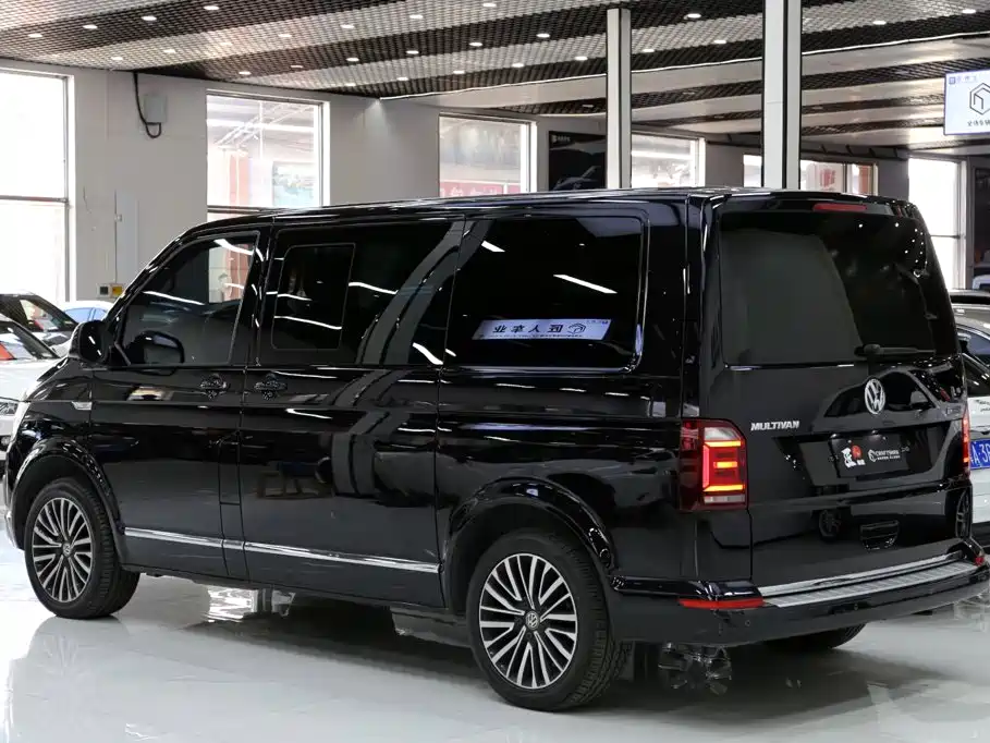 Volkswagen Multivan — миниатюра 22