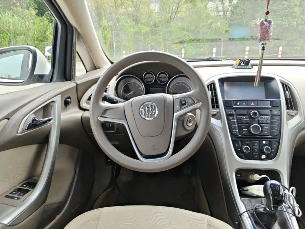 Buick Excelle — миниатюра 11