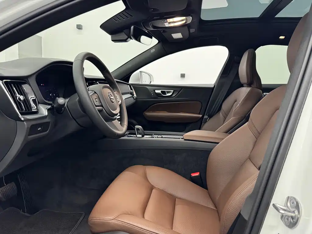 Volvo S60 — миниатюра 4