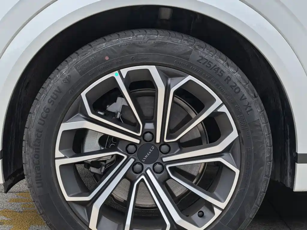 Lynk & Co 09 2024 2.0T Sport мест