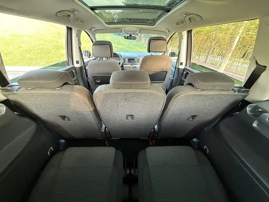 Volkswagen Sharan — миниатюра 13
